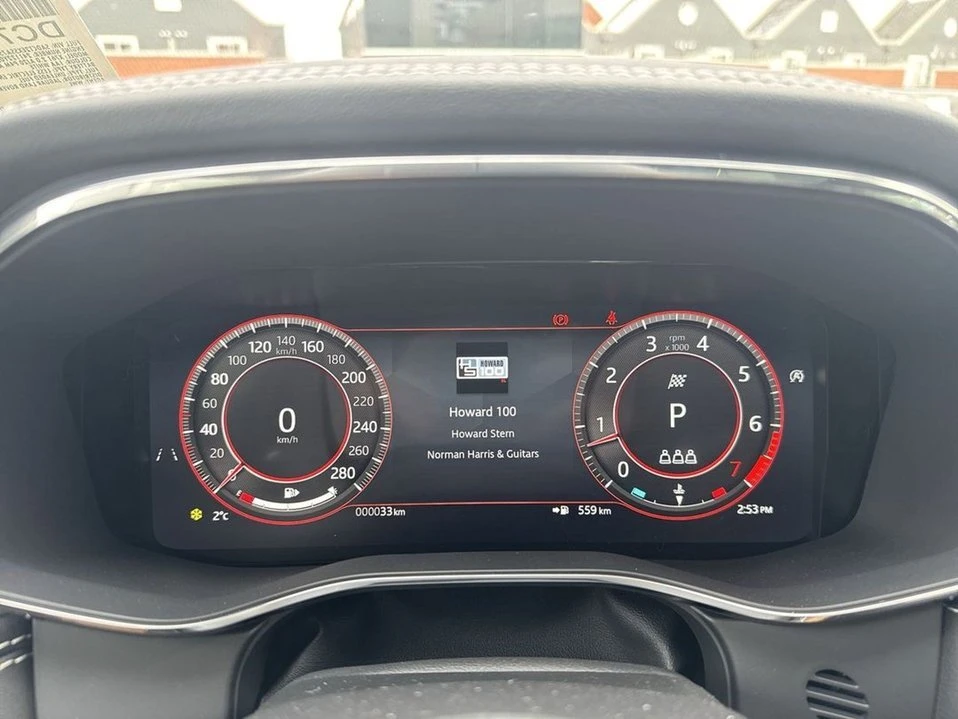 2025 Jaguar F-Pace - Image 9 of 18