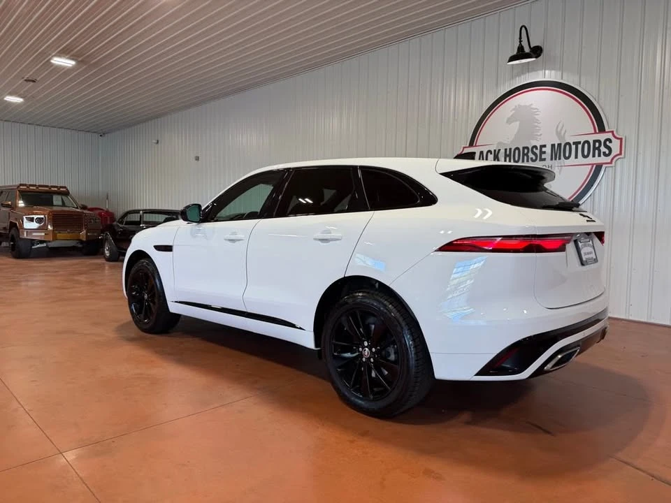 2025 Jaguar F-Pace - Image 11 of 20
