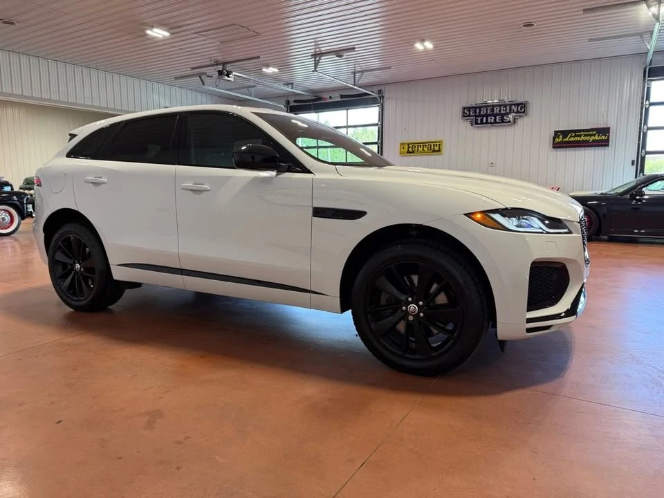 2025 Jaguar F-Pace - Image 8 of 20