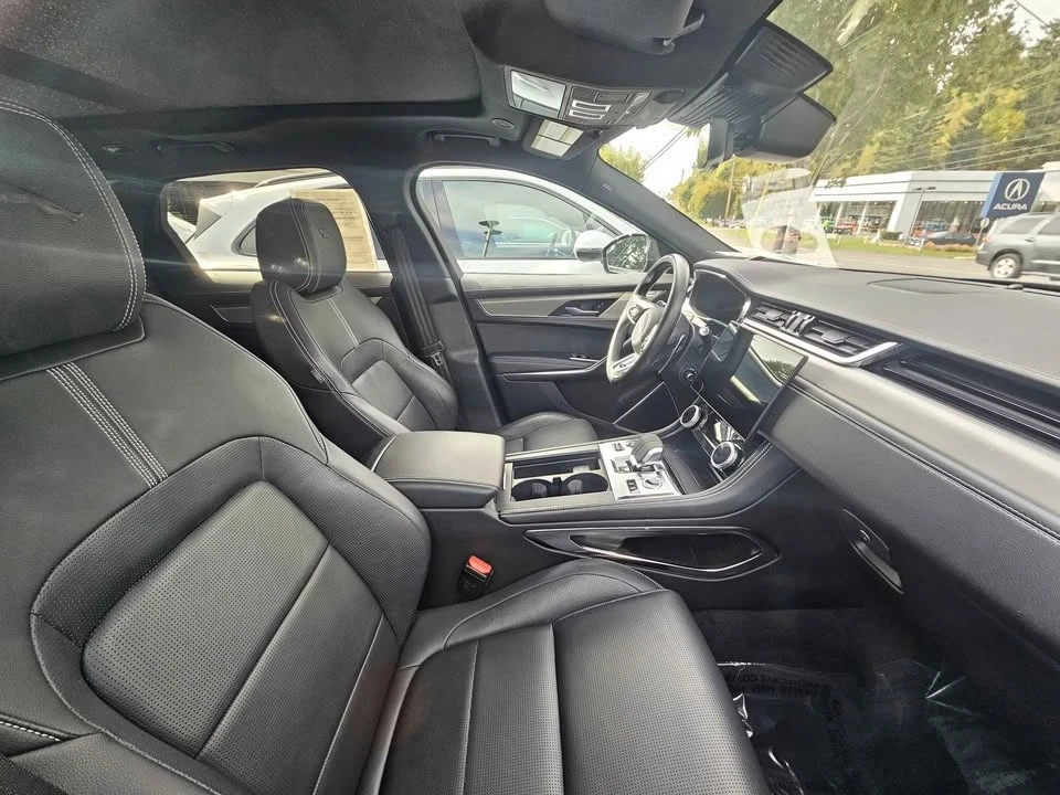 2025 Jaguar F-Pace - Image 11 of 12