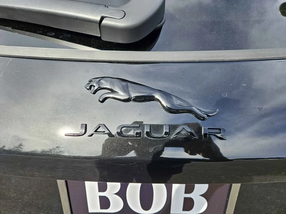 2025 Jaguar F-Pace - Image 4 of 12