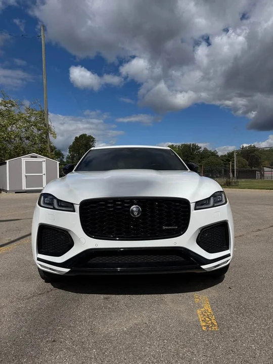 2025 Jaguar F-Pace - Image 6 of 14
