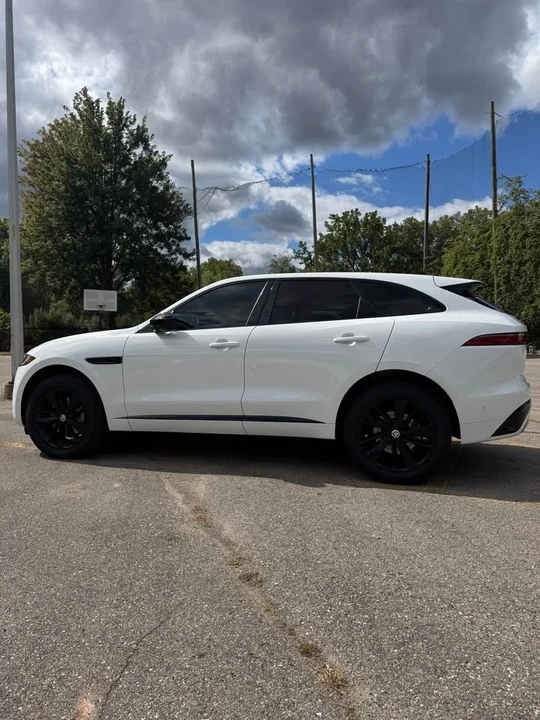 2025 Jaguar F-Pace - Image 2 of 14