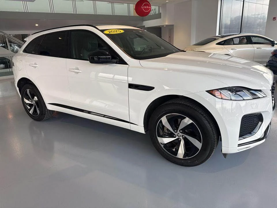 2025 Jaguar F-Pace - Image 20 of 20