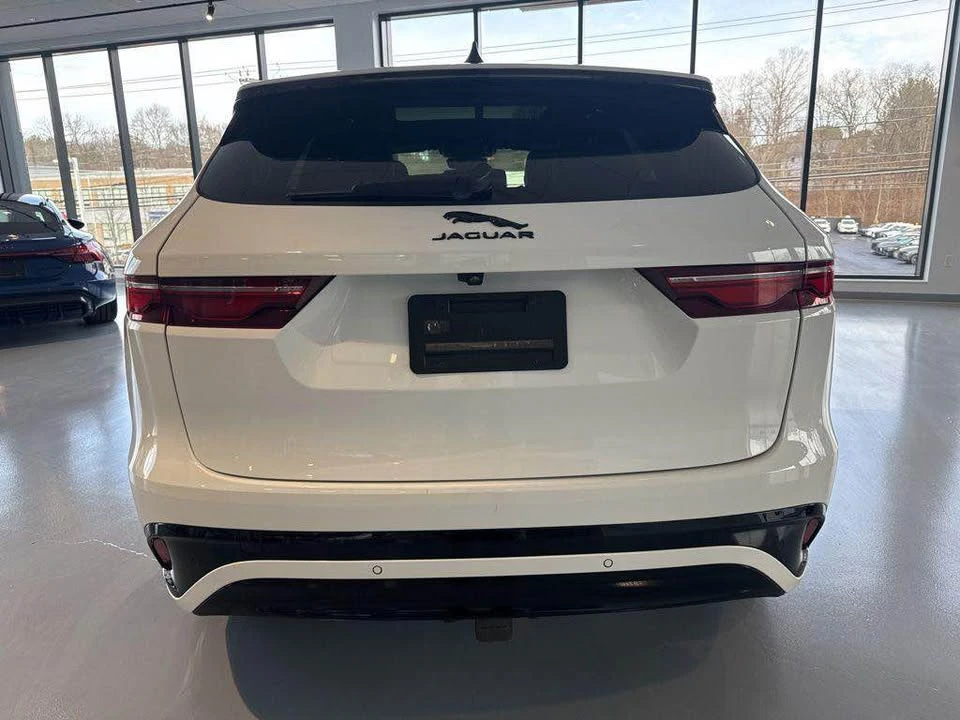 2025 Jaguar F-Pace - Image 19 of 20