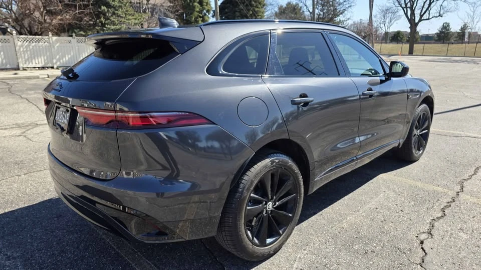 2025 Jaguar F-Pace - Image 5 of 13
