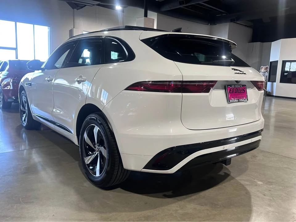 2025 Jaguar F-Pace - Image 4 of 10