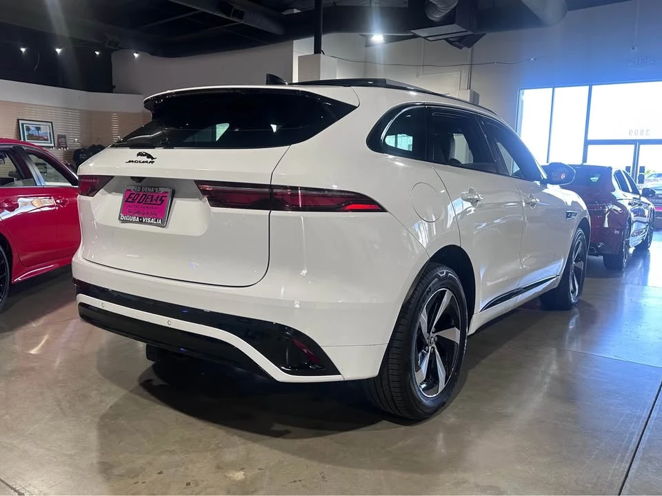 2025 Jaguar F-Pace - Image 3 of 10