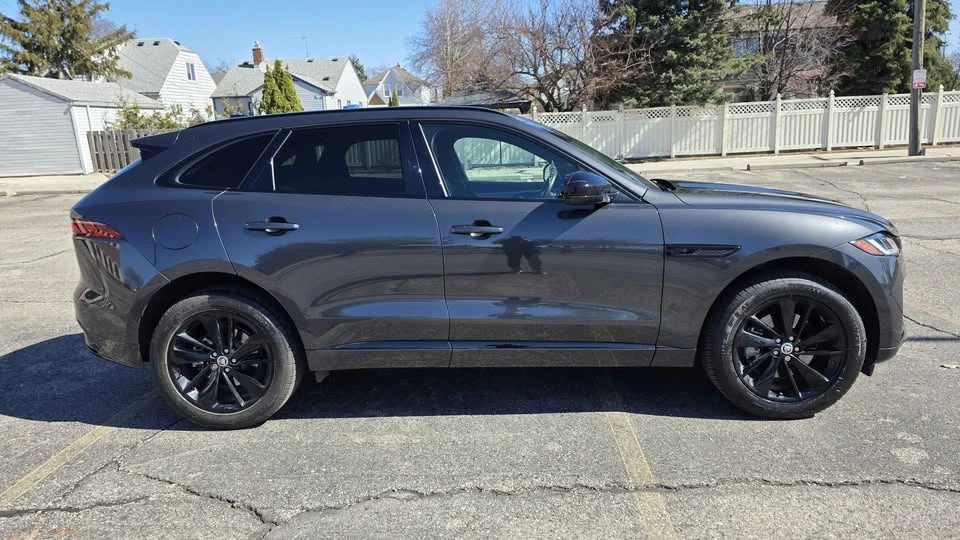2025 Jaguar F-Pace - Image 4 of 13