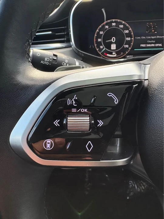 2025 Jaguar F-Pace - Image 11 of 20