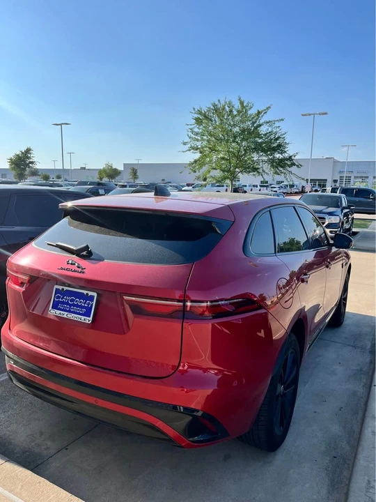 2025 Jaguar F-Pace - Image 4 of 11