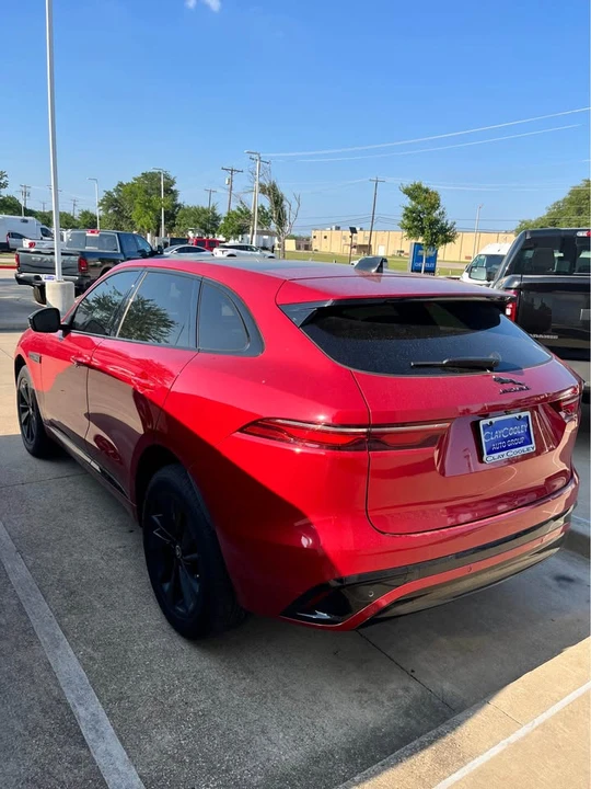 2025 Jaguar F-Pace - Image 3 of 11