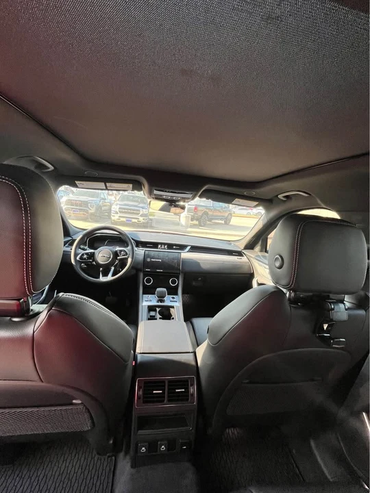 2025 Jaguar F-Pace - Image 7 of 11