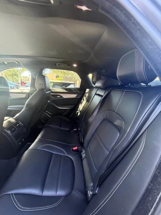 2025 Jaguar F-Pace - Image 8 of 11