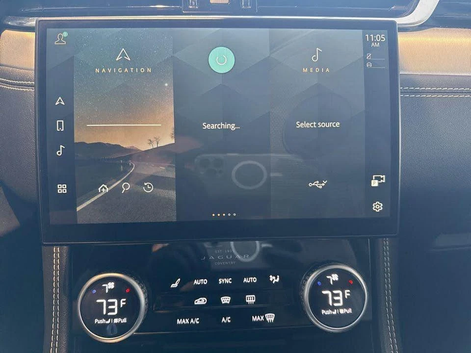 2025 Jaguar F-Pace - Image 17 of 20