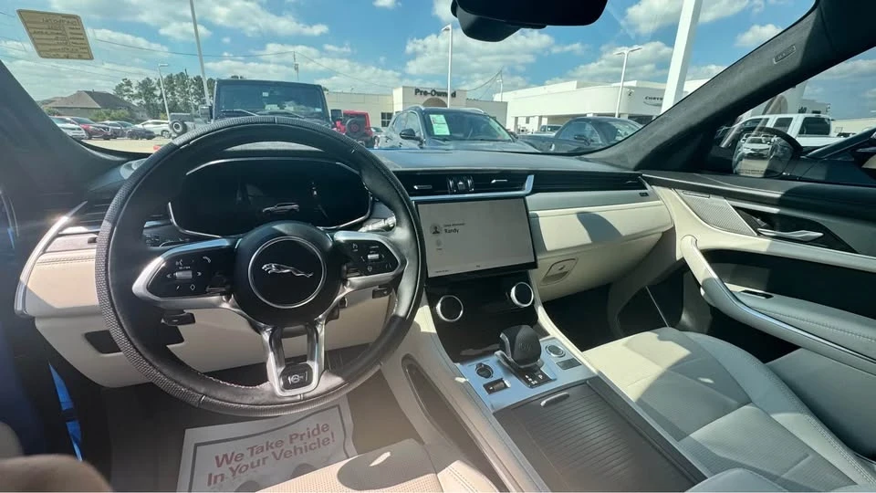 2025 Jaguar F-Pace SVR - Image 14 of 14