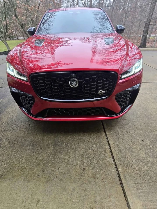 2025 Jaguar F-Pace SVR - Image 2 of 19