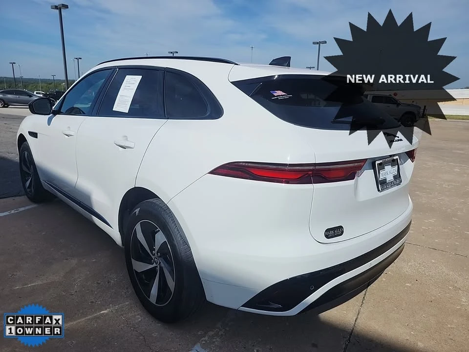 2025 Jaguar F-Pace - Image 2 of 12