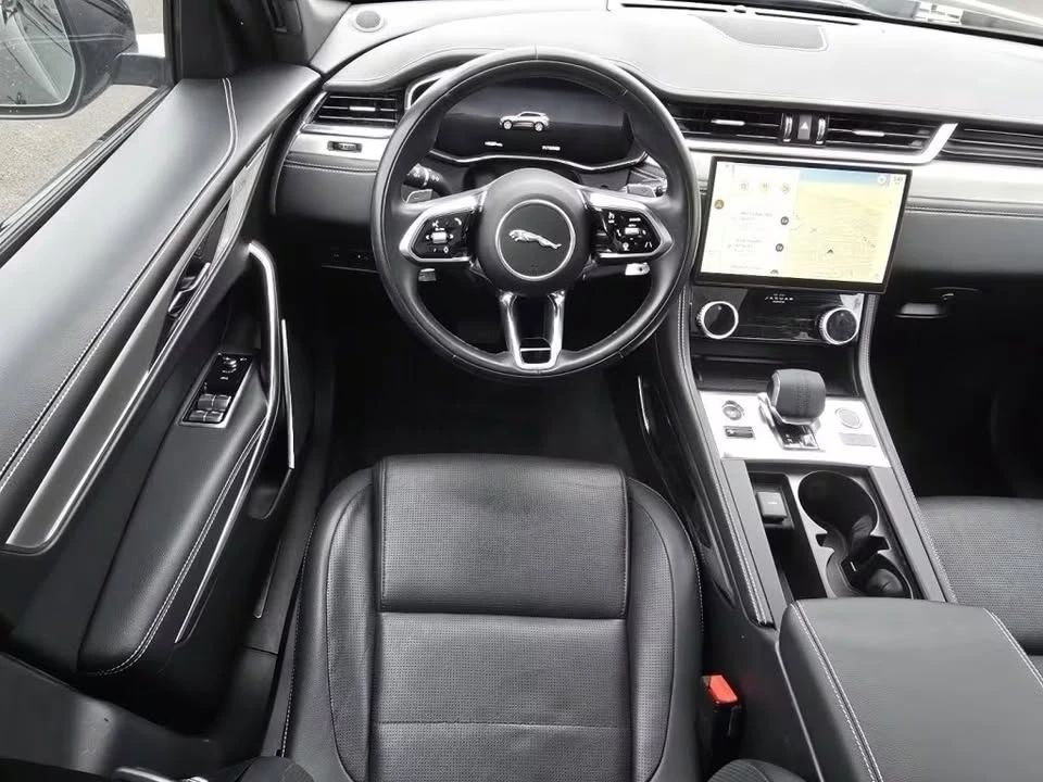 2025 Jaguar F-Pace - Image 12 of 12