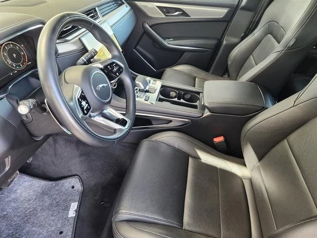 2025 Jaguar F-Pace - Image 2 of 10
