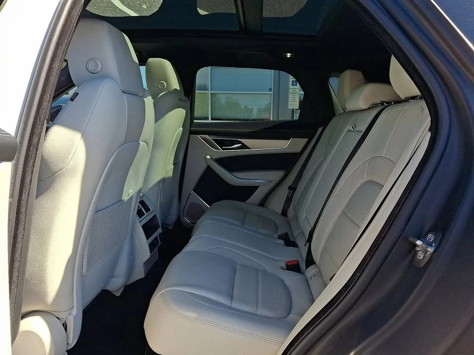 2025 Jaguar F-Pace - Image 8 of 12