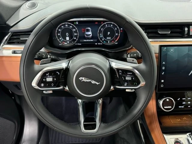 2025 Jaguar F-Pace - Image 12 of 18