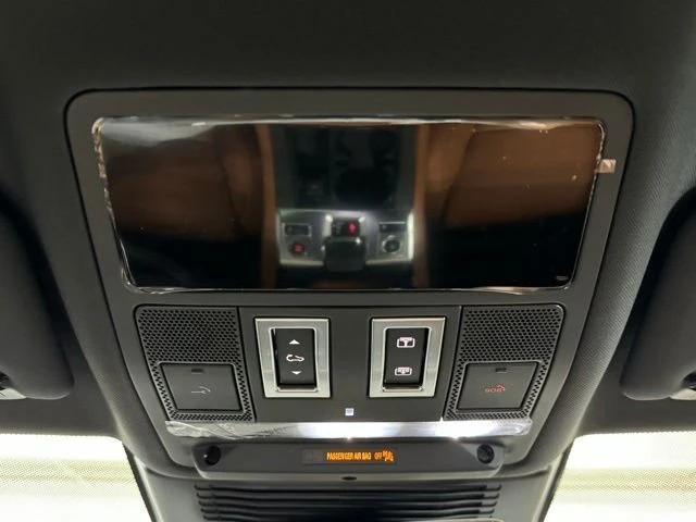 2025 Jaguar F-Pace - Image 17 of 18