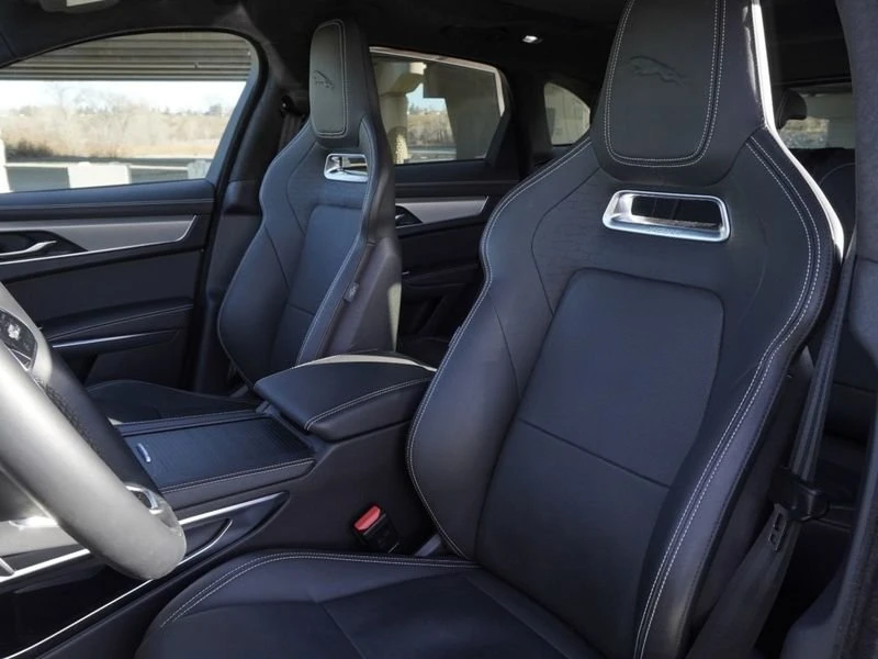 2025 Jaguar F-Pace - Image 9 of 20