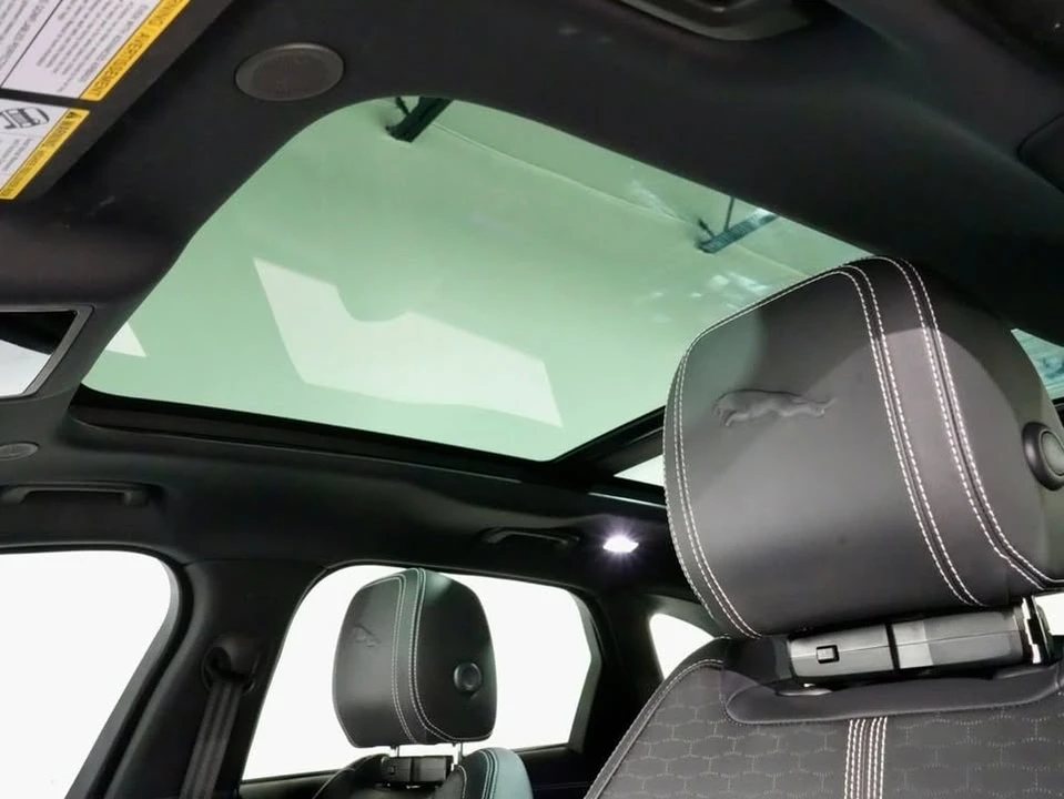 2025 Jaguar F-Pace - Image 6 of 20