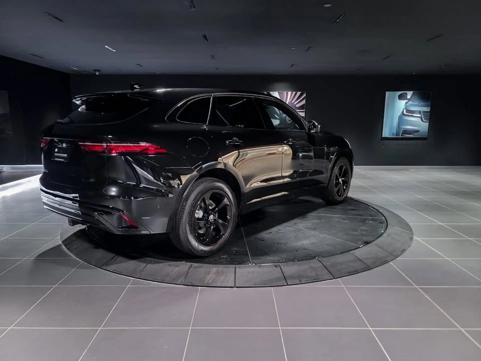 2025 Jaguar F-Pace - Image 3 of 13
