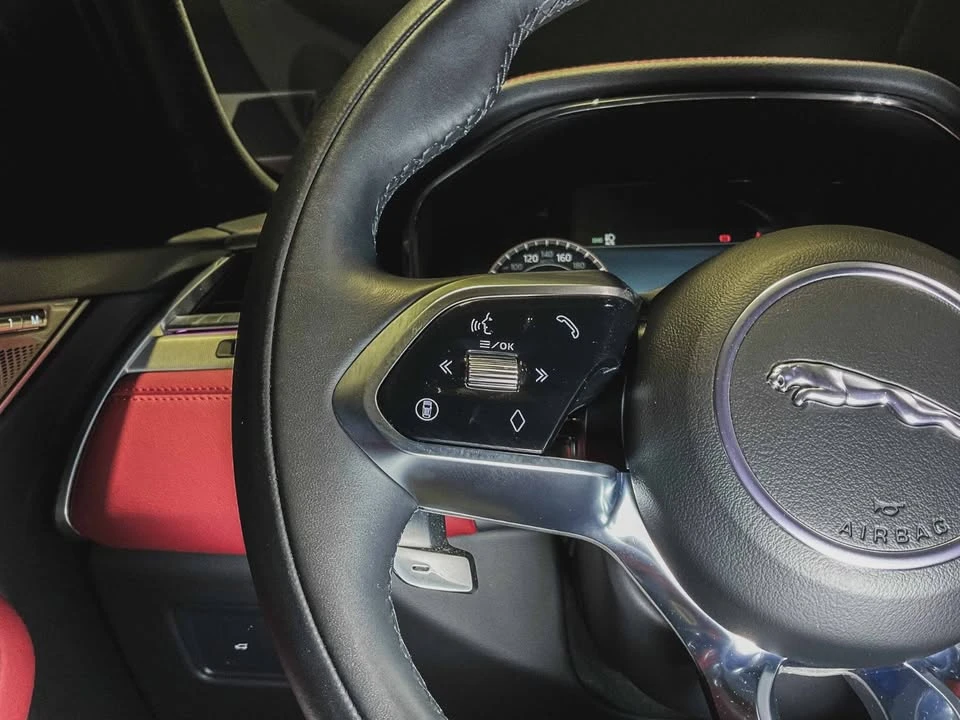 2025 Jaguar F-Pace - Image 19 of 19