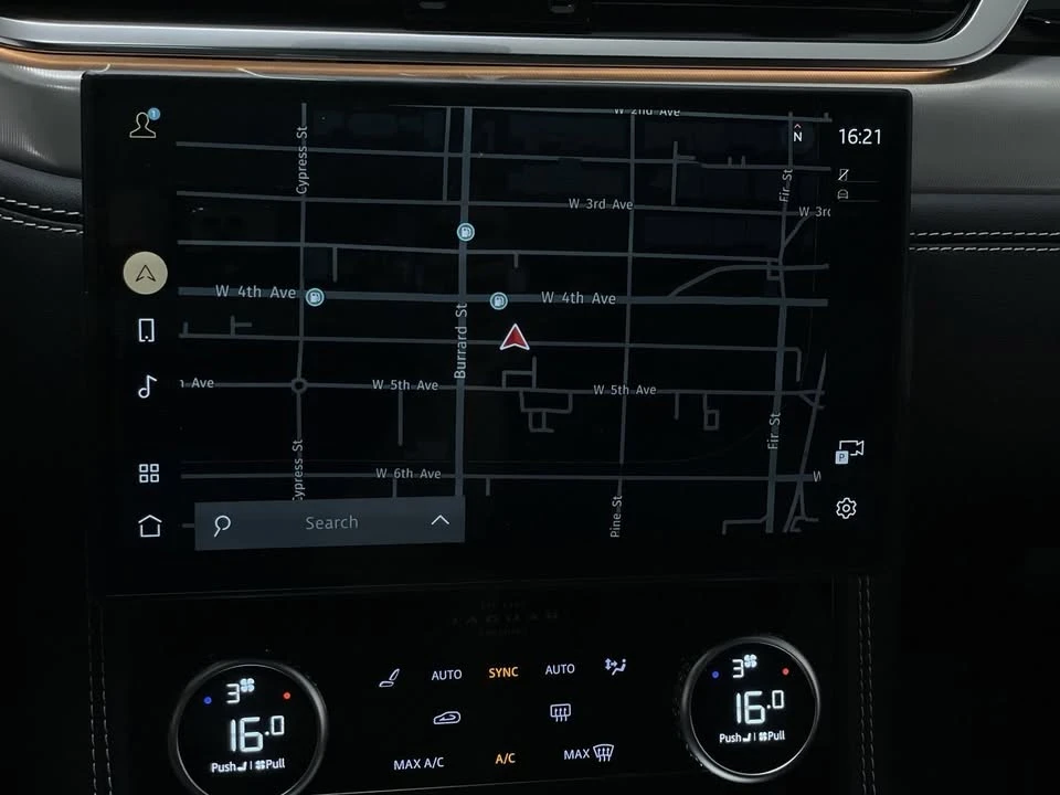 2025 Jaguar F-Pace - Image 17 of 20