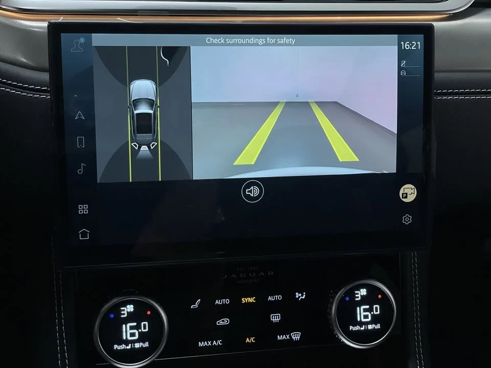 2025 Jaguar F-Pace - Image 16 of 20
