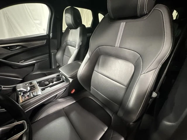 2025 Jaguar F-Pace - Image 7 of 19