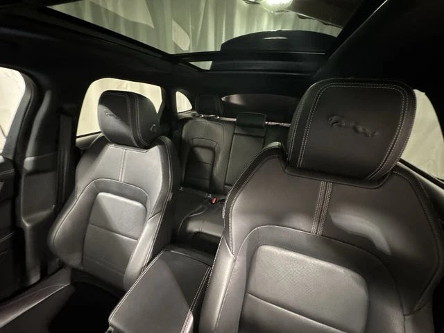 2025 Jaguar F-Pace - Image 16 of 19