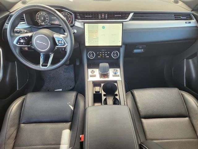 2025 Jaguar F-Pace - Image 12 of 17