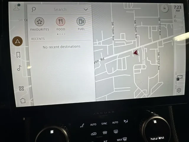 2025 Jaguar F-Pace - Image 12 of 19