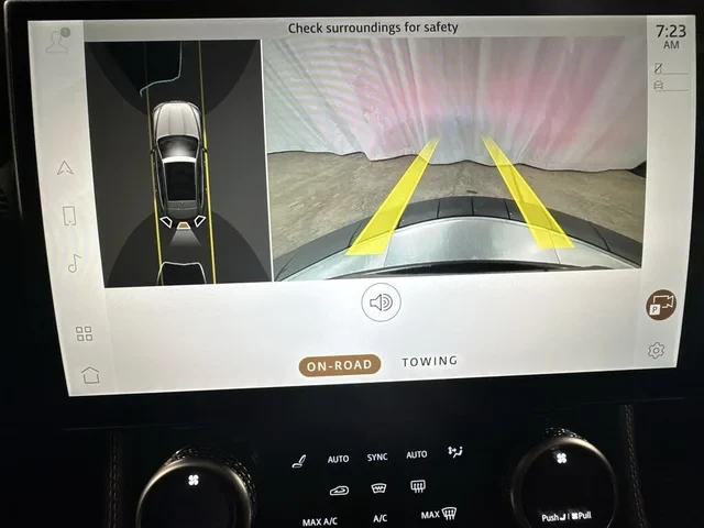 2025 Jaguar F-Pace - Image 11 of 19