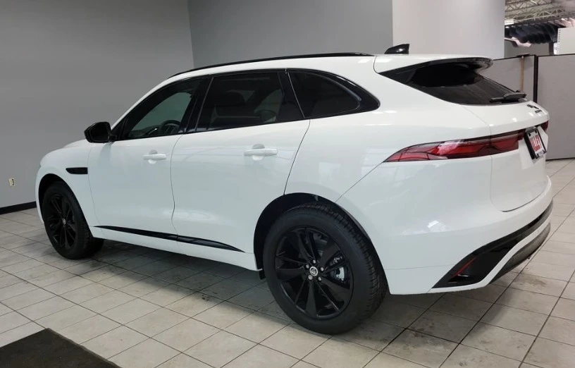 2025 Jaguar F-Pace - Image 3 of 12