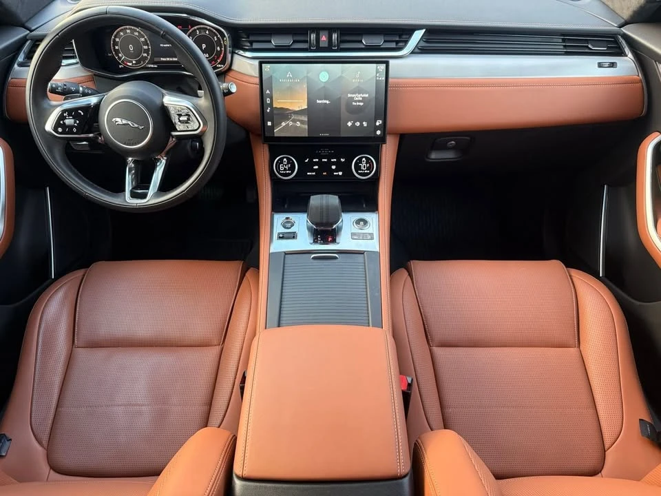 2025 Jaguar F-Pace - Image 17 of 19