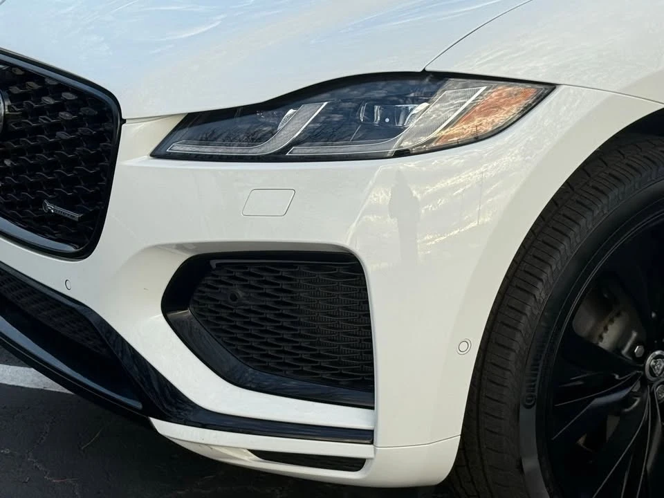 2025 Jaguar F-Pace - Image 9 of 19