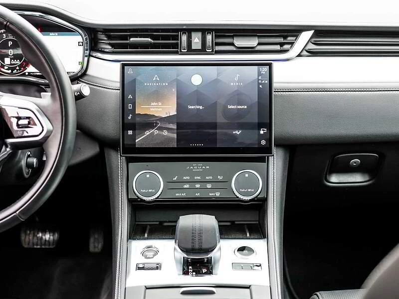 2025 Jaguar F-Pace - Image 14 of 18