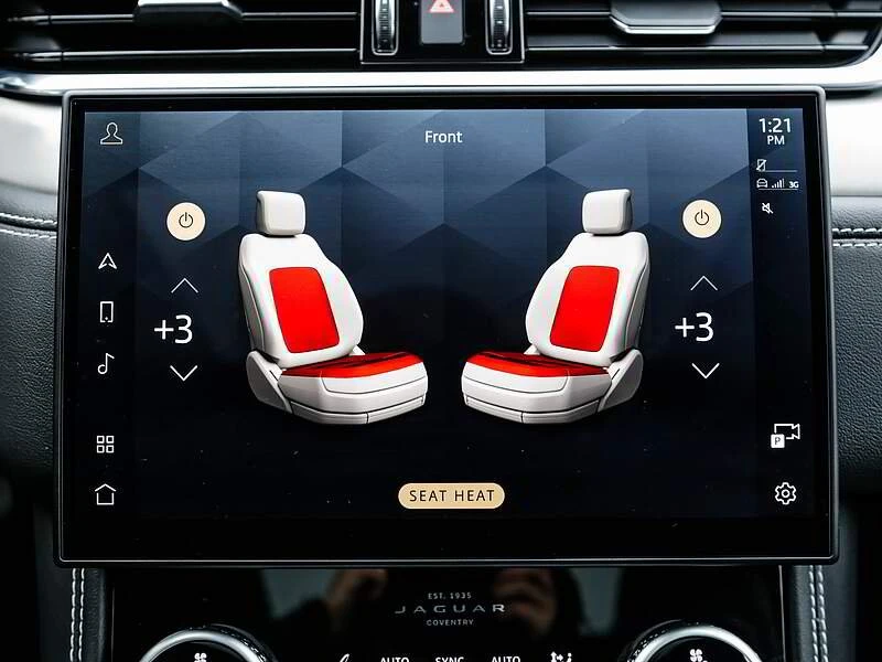 2025 Jaguar F-Pace - Image 15 of 18