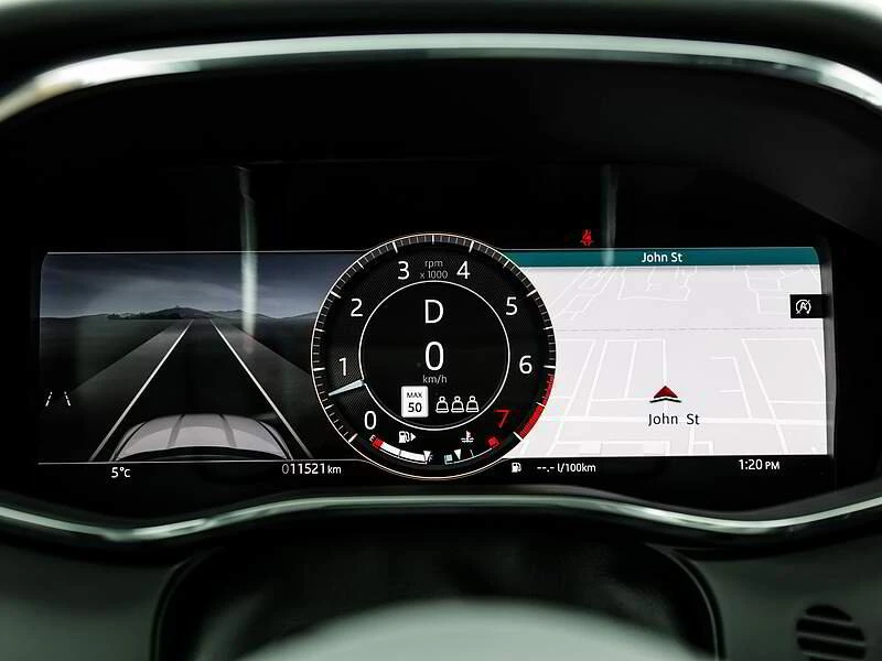 2025 Jaguar F-Pace - Image 13 of 18