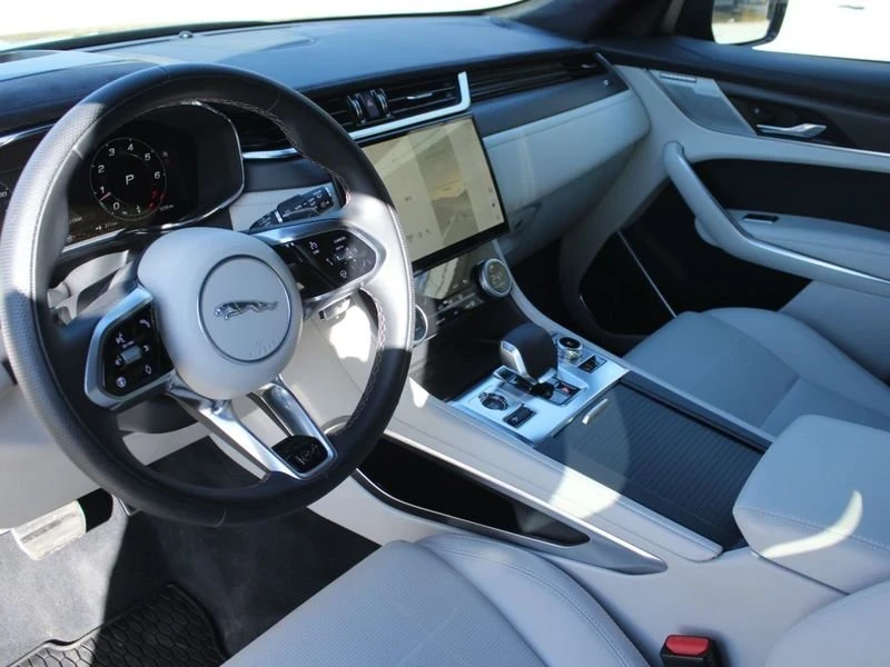 2025 Jaguar F-Pace SVR - Image 5 of 18