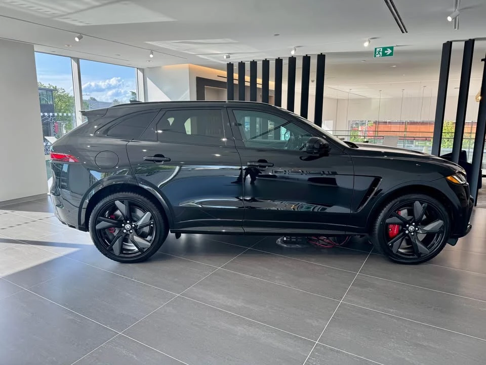 2025 Jaguar F-Pace SVR - Image 6 of 18