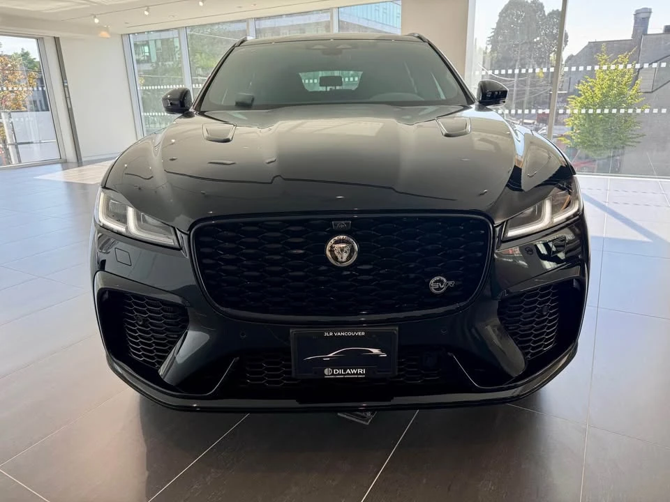 2025 Jaguar F-Pace SVR - Image 3 of 18