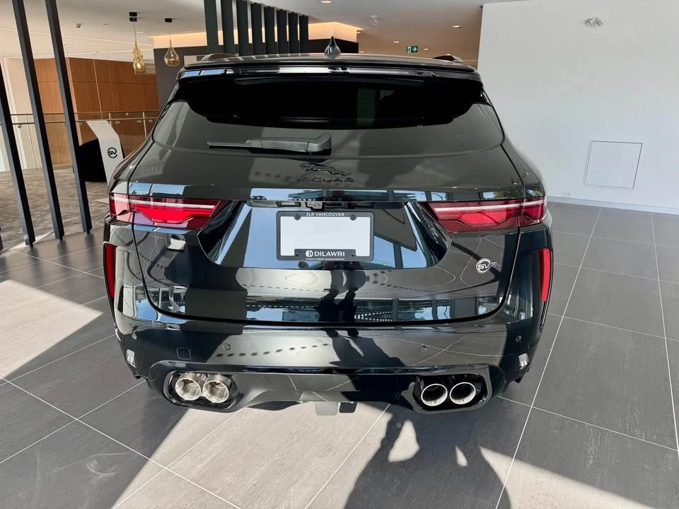 2025 Jaguar F-Pace SVR - Image 8 of 18