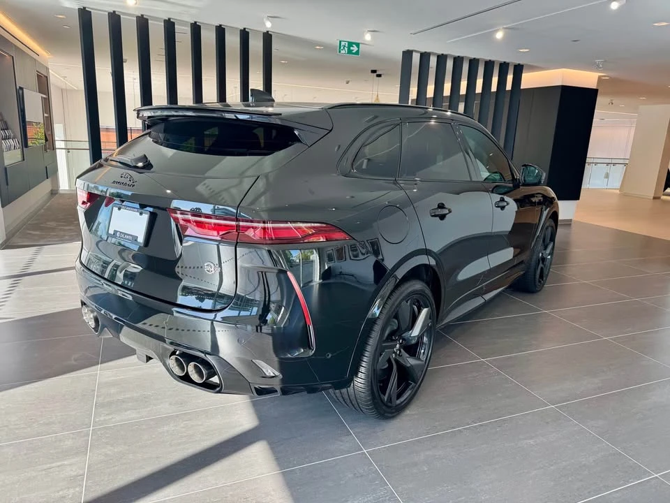 2025 Jaguar F-Pace SVR - Image 7 of 18