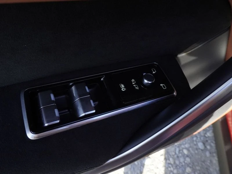 2025 Jaguar F-Pace SVR - Image 20 of 20